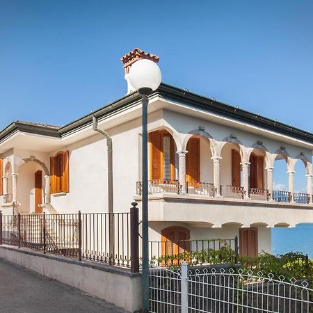 Villa Francesca-Grande Appartamento In Riva Al Lago Brenzone sul Garda Exterior photo