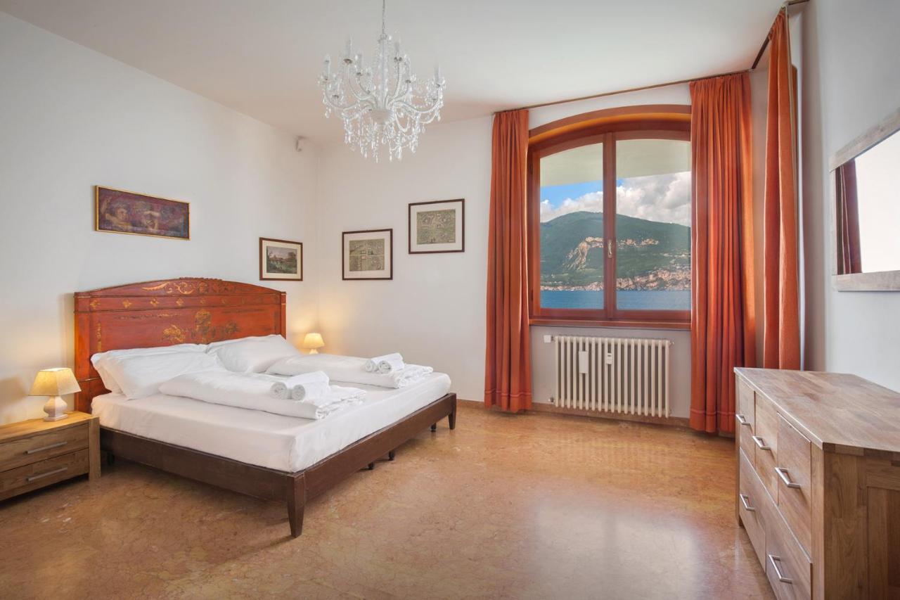 Villa Francesca-Grande Appartamento In Riva Al Lago Brenzone sul Garda Exterior photo