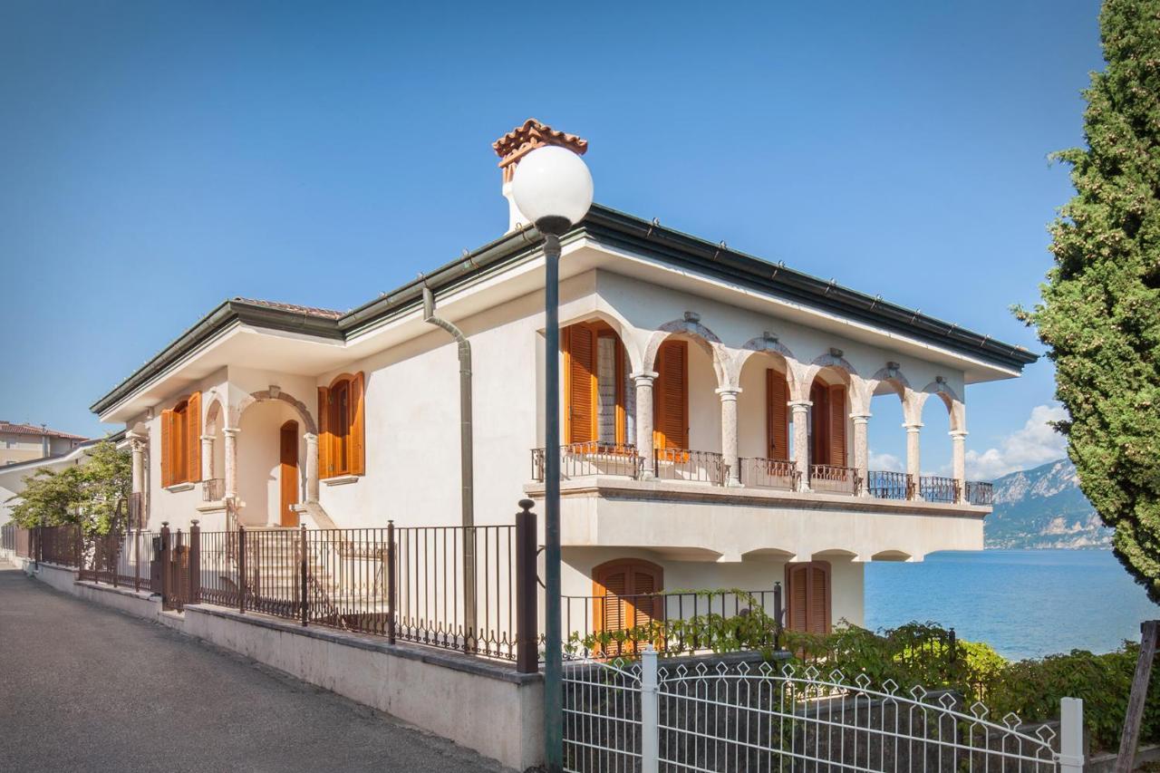Villa Francesca-Grande Appartamento In Riva Al Lago Brenzone sul Garda Exterior photo