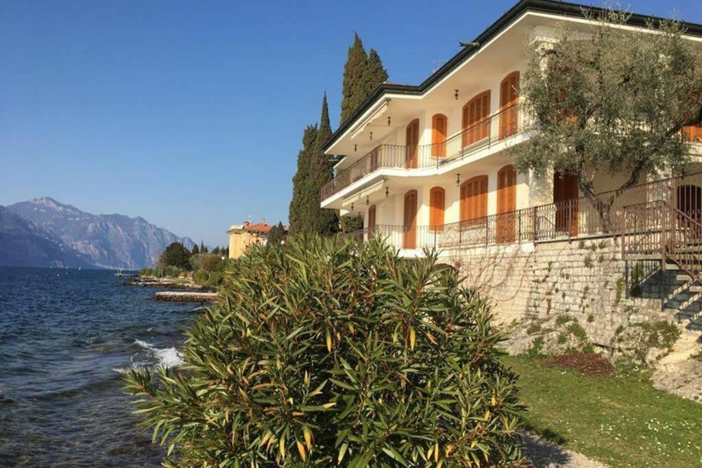 Villa Francesca-Grande Appartamento In Riva Al Lago Brenzone sul Garda Exterior photo