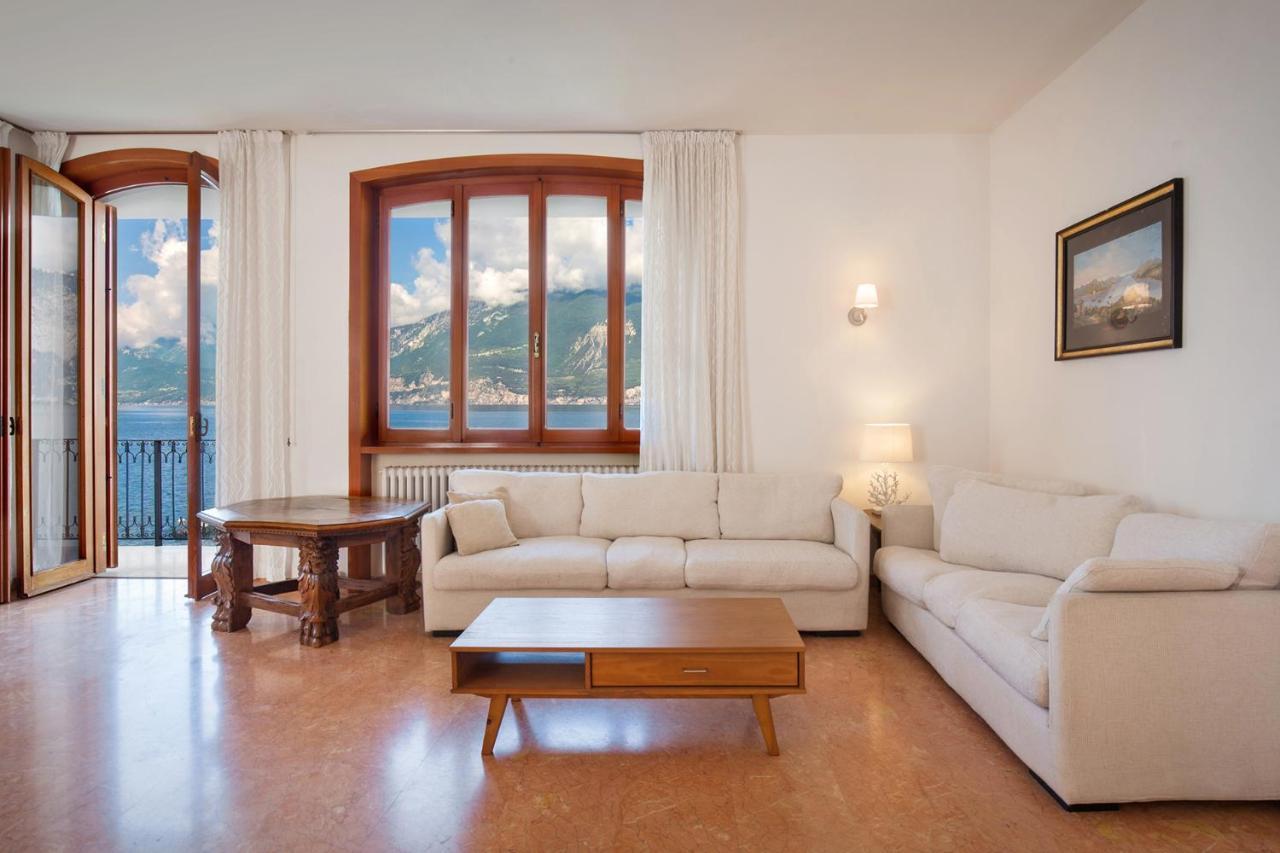 Villa Francesca-Grande Appartamento In Riva Al Lago Brenzone sul Garda Exterior photo